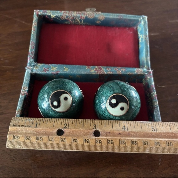 CHINESE HEALTH EXERCISE STRESS BAODING BALLS RELAXATION THERAPY YIN YANG DESIGN - Picture 5 of 8